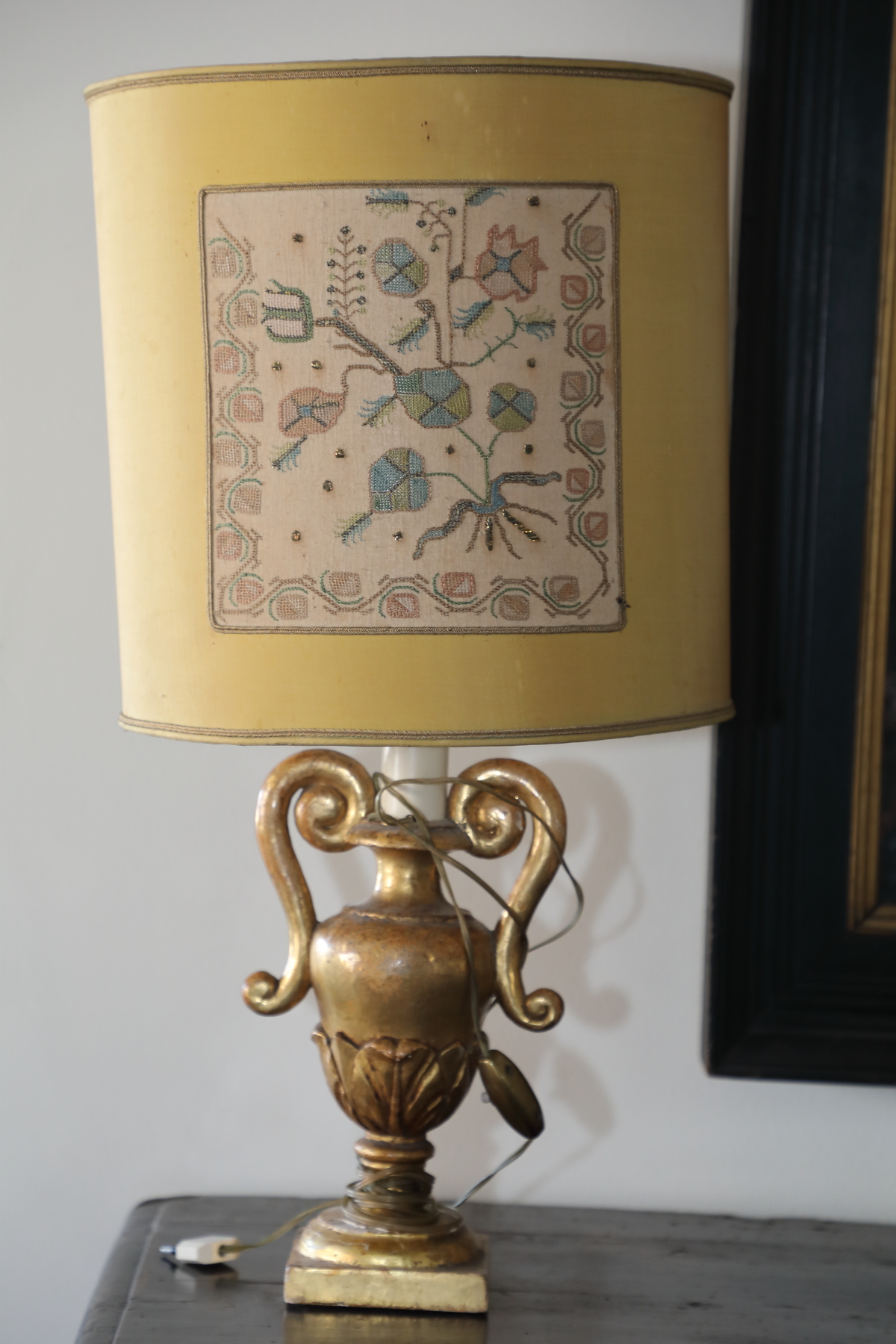 Coppia abat- jour in legno dorato - Complementi d'arredo Coppia abat- jour in legno dorato - Complementi d'arredo