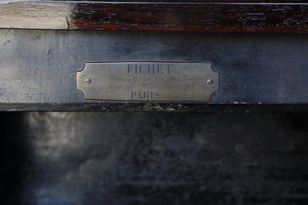 Secretaire in radica di tuja e palissandro contenente una cassaforte firmata Fichet (Paris) - Secretaire e Ribalte