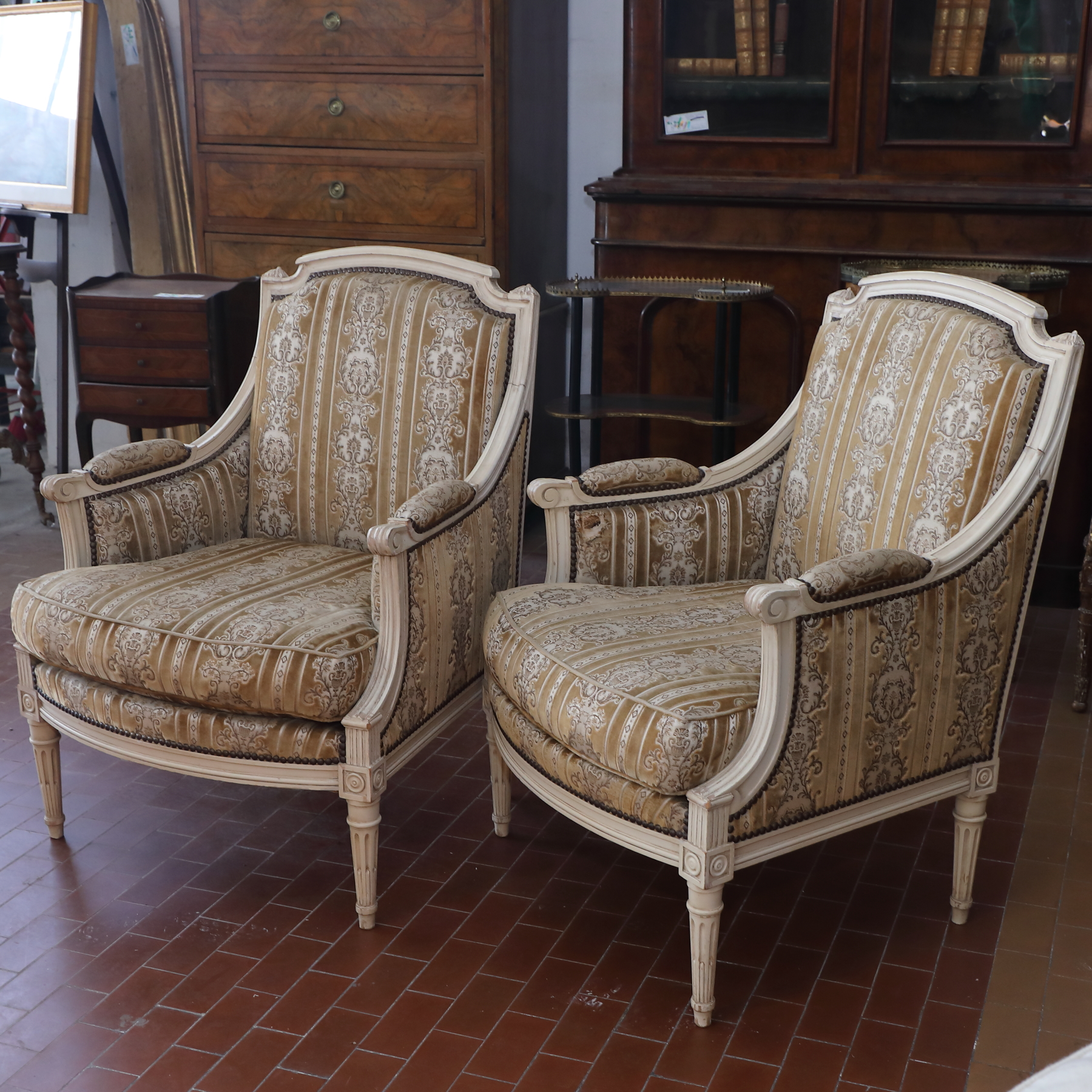 Coppia di bergere laccate di origine Francese Epoca NapoleoneIII - Sedie e Poltrone Coppia di bergere laccate di origine Francese Epoca NapoleoneIII - Sedie e Poltrone