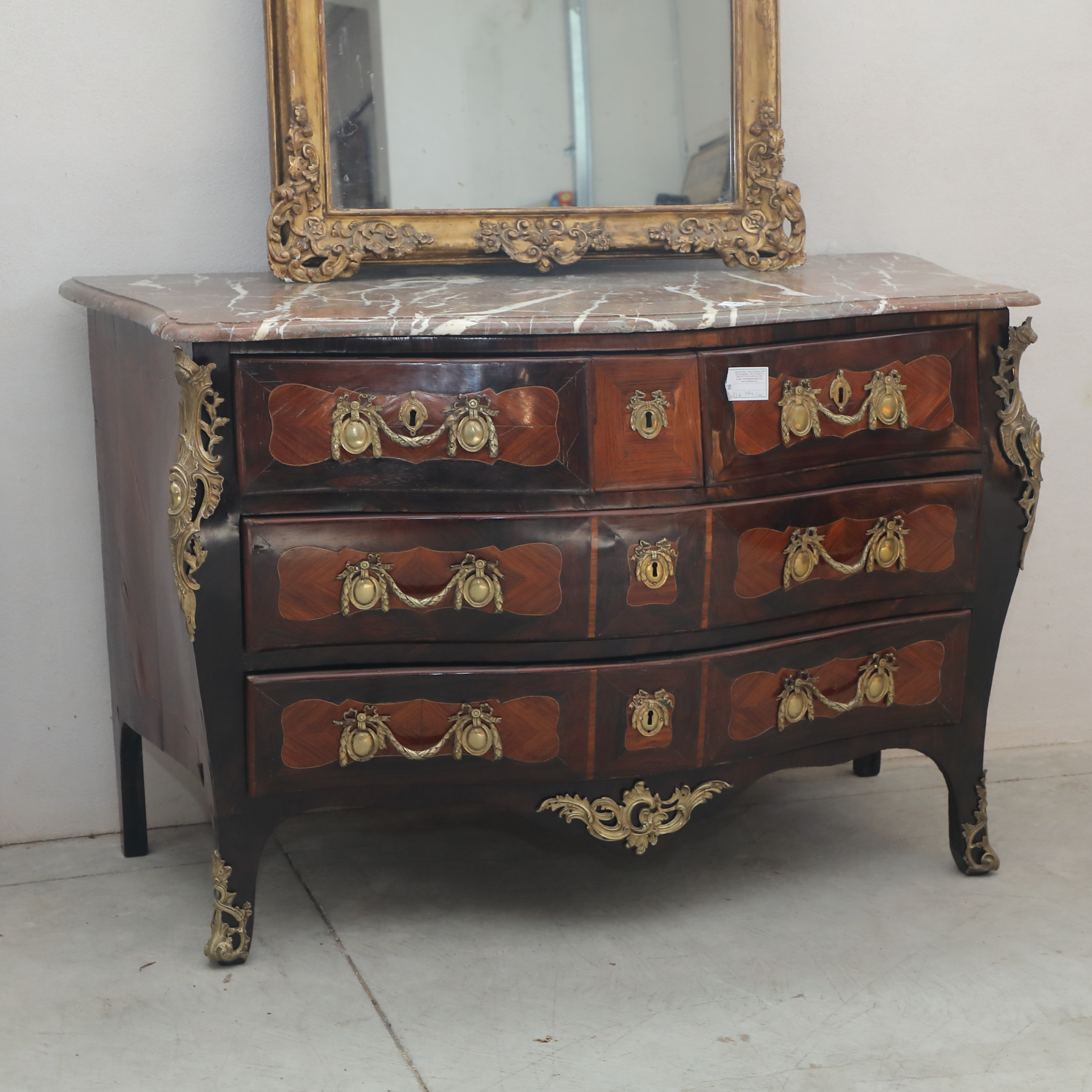 Settimino Napoleone III in bois de roses ,noce  e intarsi in essenze varie - Comò