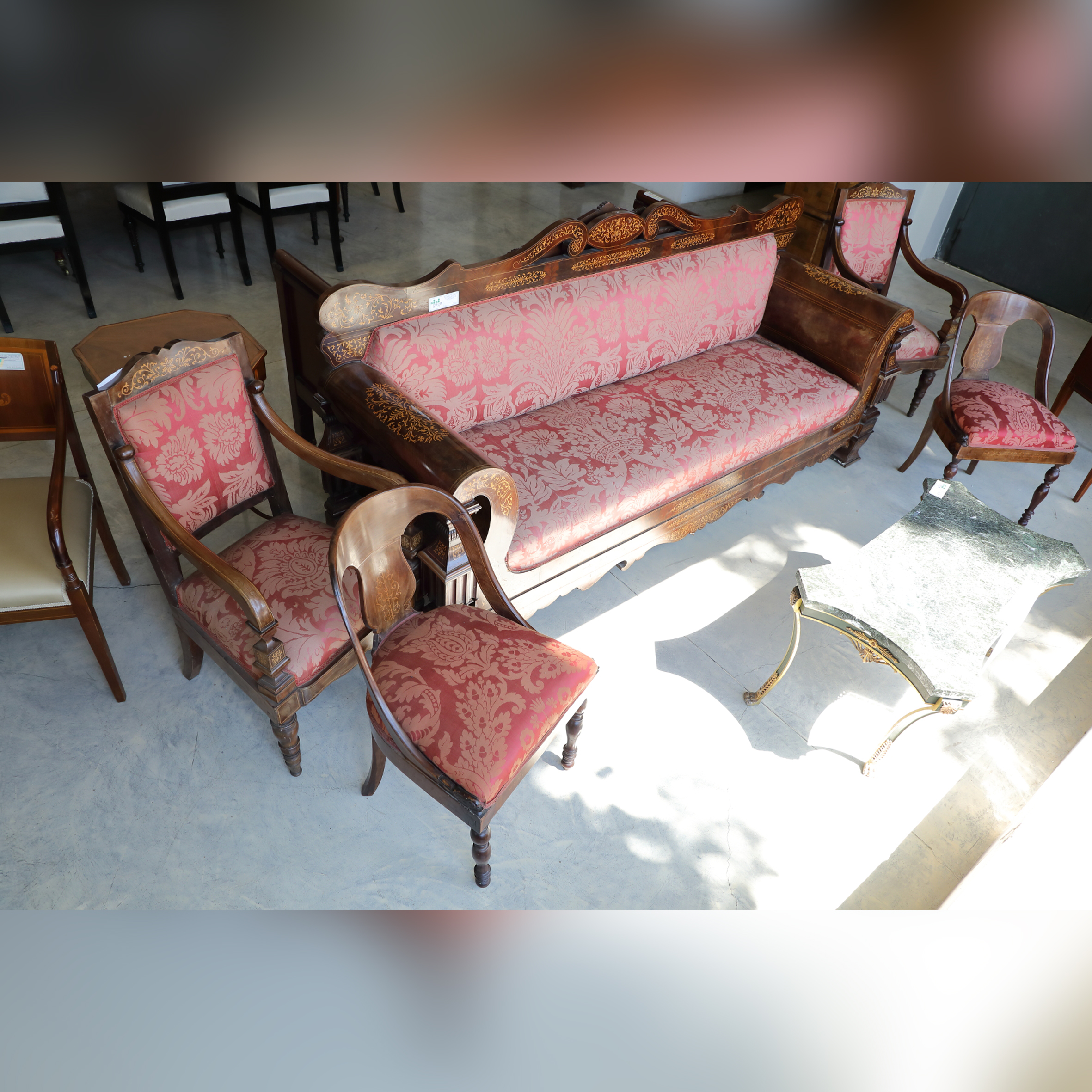 Salotto composto da divano ,coppia di poltrone ,due sedie in mogano con intarsi in acero epoca CarloX - Divani, Sedie e Poltrone Salotto composto da divano ,coppia di poltrone ,due sedie in mogano con intarsi in acero epoca CarloX - Divani, Sedie e Poltrone