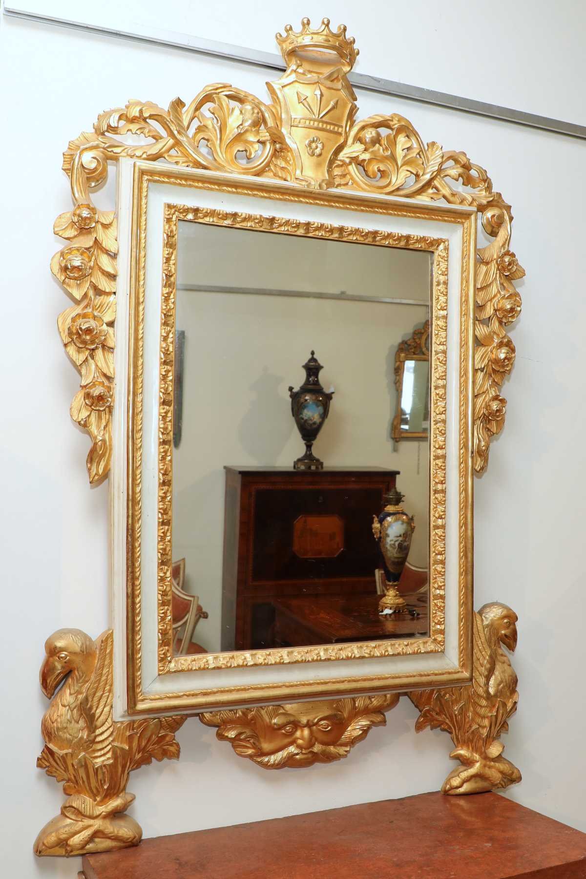 Importante coppia di consolles laccate e dorate con le  specchiere - Consolle Importante coppia di consolles laccate e dorate con le  specchiere - Consolle