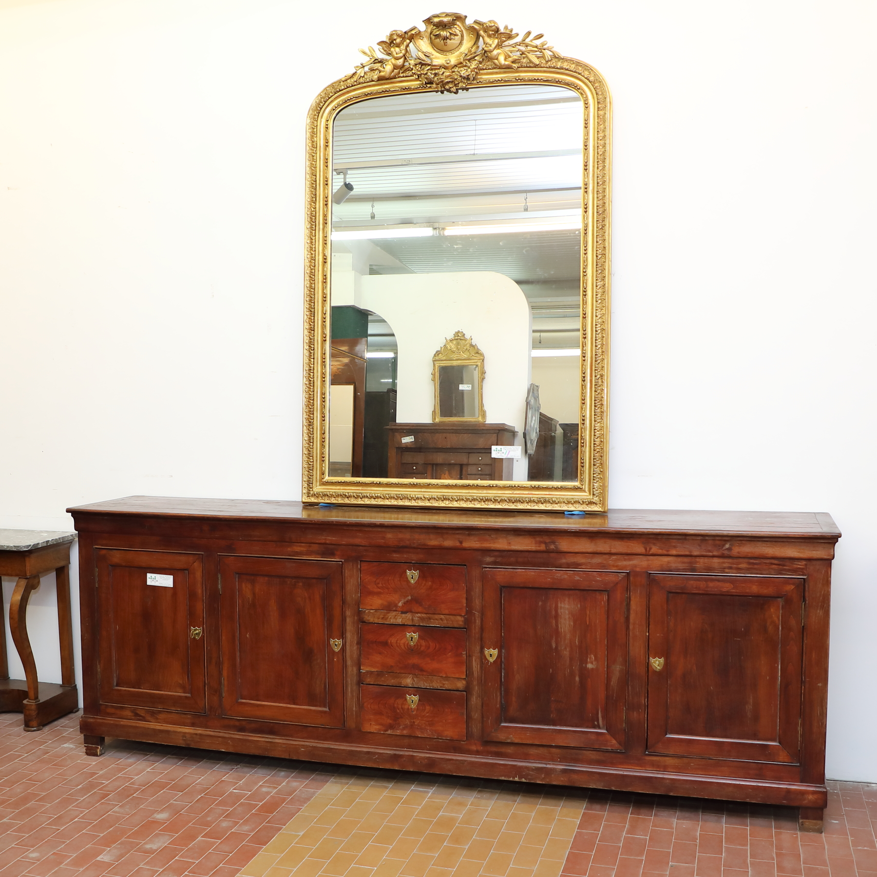 Credenza cappucina in ciliegio a tre ante epoca 800 - Credenze Credenza cappucina in ciliegio a tre ante epoca 800 - Credenze