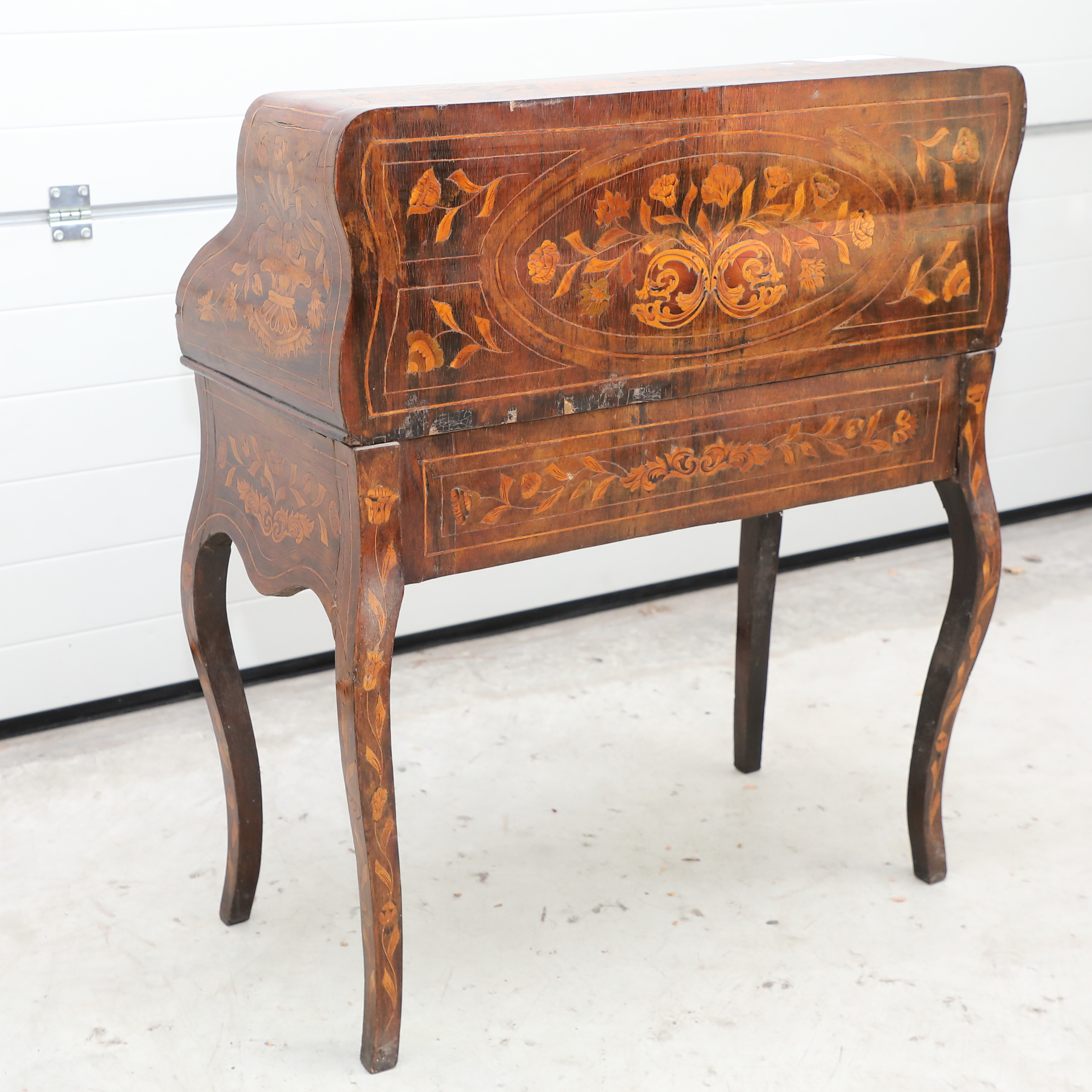Ribaltina mossa da centro olandese intarsiata epoca 800 - Secretaire e Ribalte Ribaltina mossa da centro olandese intarsiata epoca 800 - Secretaire e Ribalte