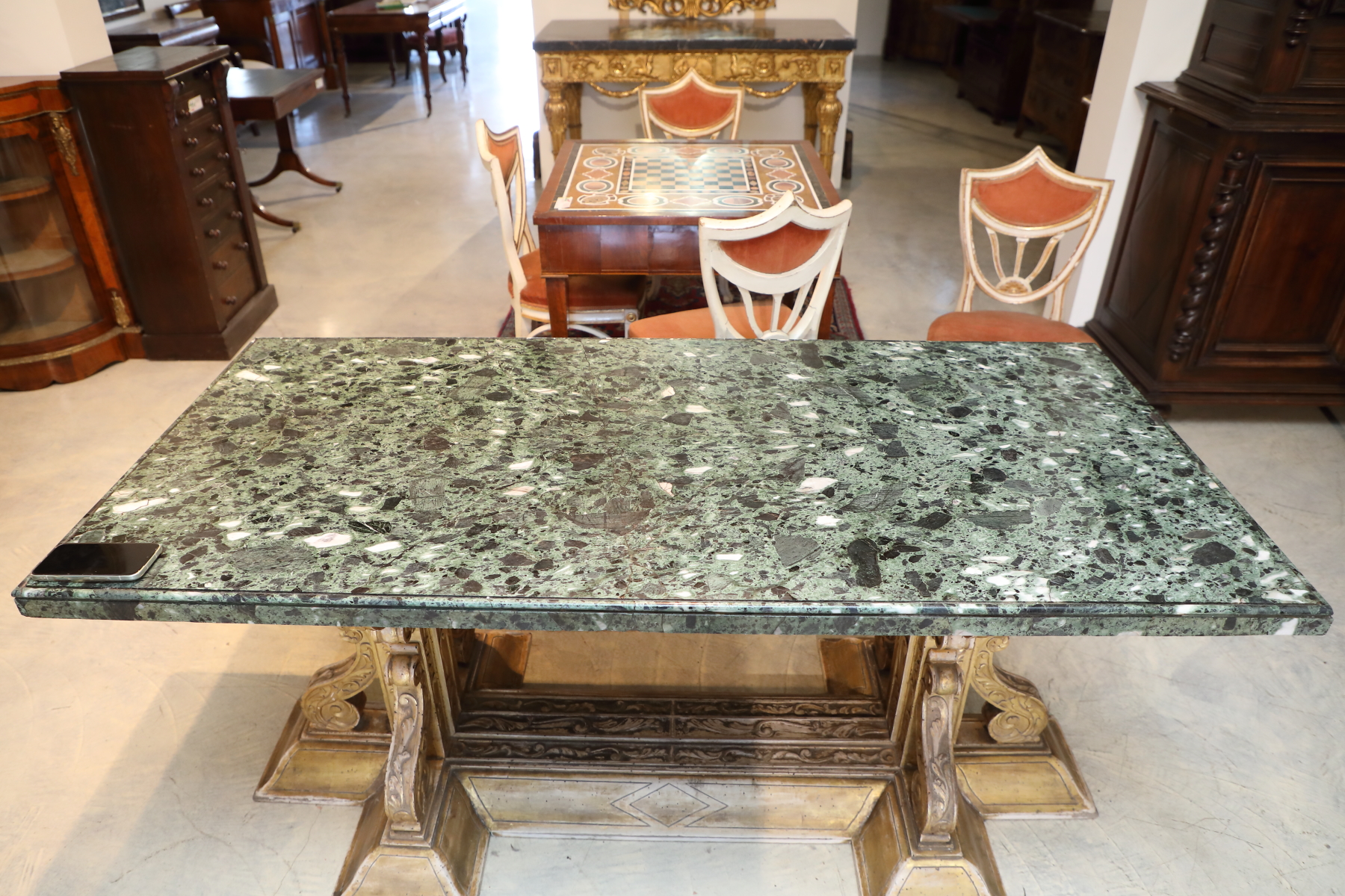 Tavolo da centro in legno dorato con piano in marmo verde seconda metà 800 - Tavoli e Scrittoi Tavolo da centro in legno dorato con piano in marmo verde seconda metà 800 - Tavoli e Scrittoi