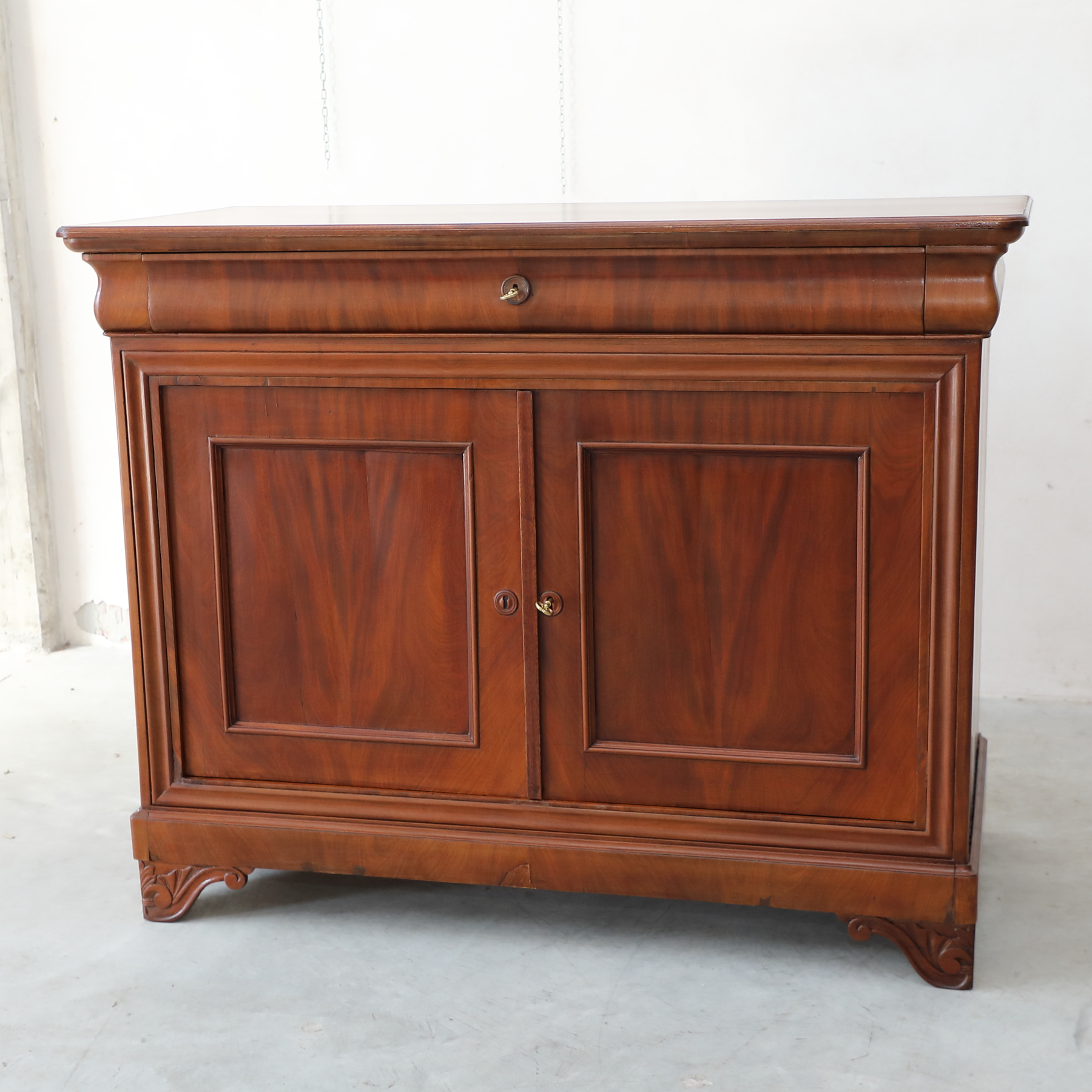 Credenza a due ante in mogano epoca 800 - Credenze Credenza a due ante in mogano epoca 800 - Credenze